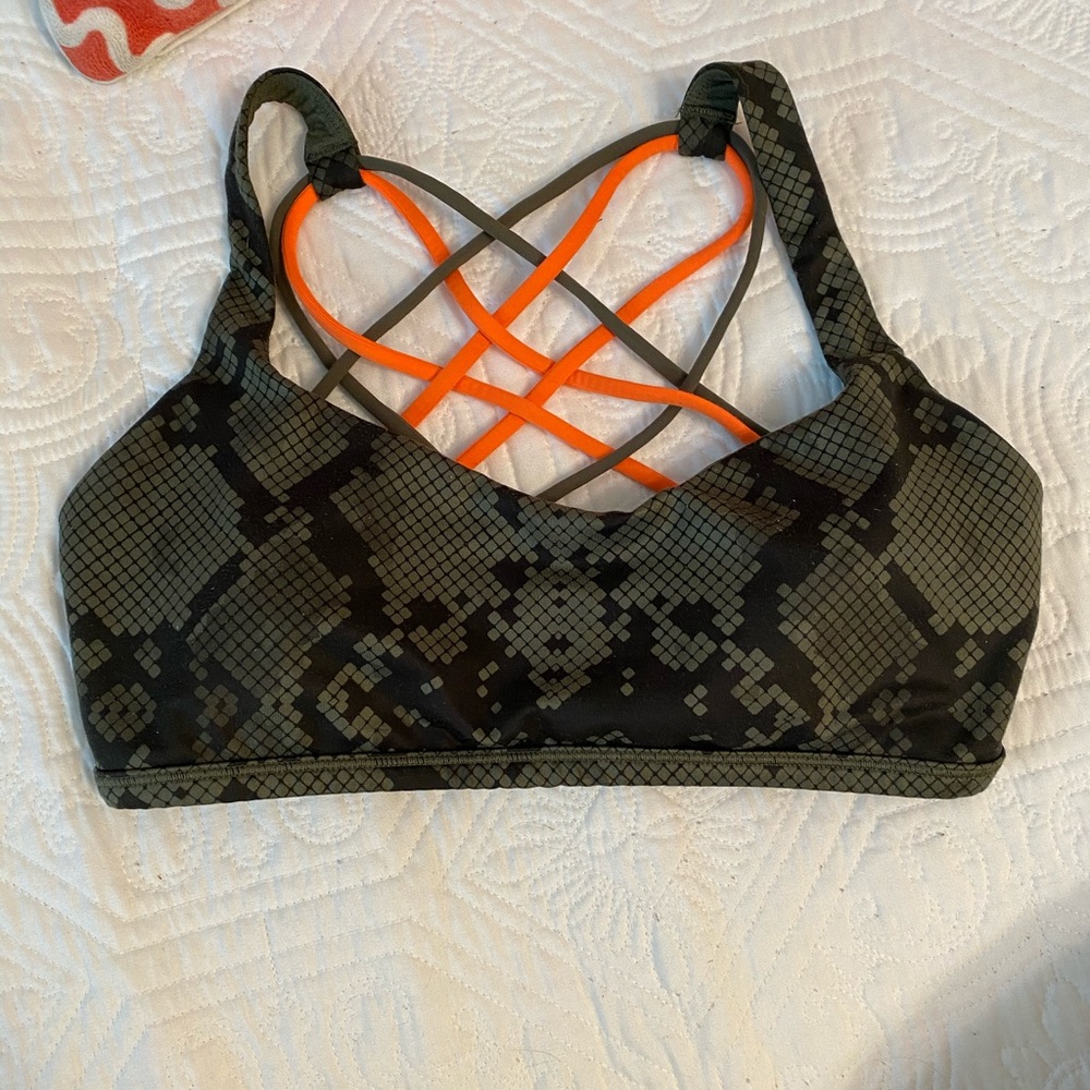 LULULEMON BRA